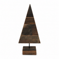 Handgefertigter Tannenbaum aus Leimholz alter Weinfässer als nachhaltige Weihnachtsdekoration