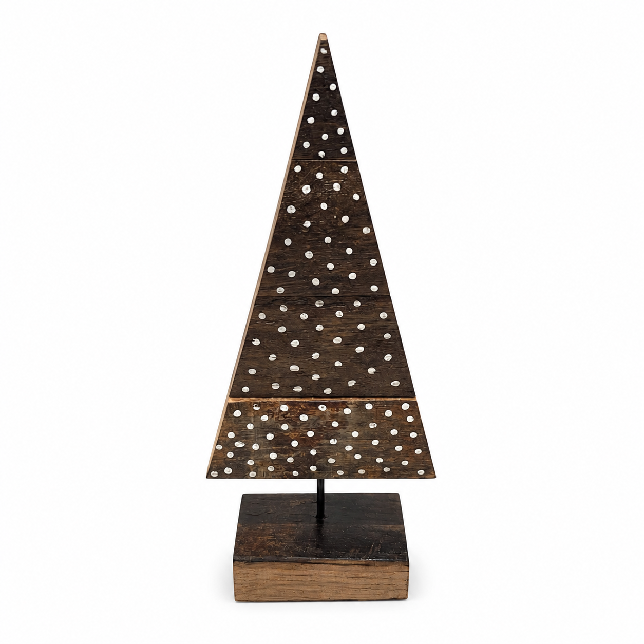 Handgefertigter Tannenbaum aus Weinfass-Holz mit handgemaltem Schneeeffekt