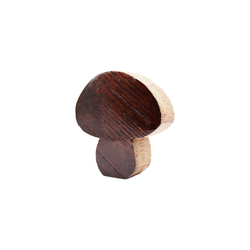 Holzpilze aus alten Weinfässern