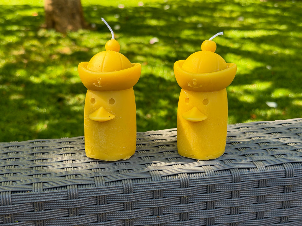 Bienenwachskerze „Möwe mit Matrosenmütze“