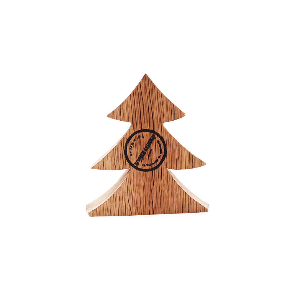 Kleiner Tannenbaum aus Weinfass-Holz mit weißen Punkten